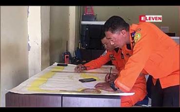 Embedded thumbnail for အင်ဒိုနီးရှားတွင်ကုန်တင်သင်္ဘောတစ်စင်းနစ်မြုပ်ခဲ့ပြီးလိုက်ပါလာသူ ၁၇ ဦးပျောက်ဆုံးလျက်ရှိ 