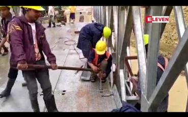 Embedded thumbnail for ထားဝယ်-ရေးလမ်းပိုင်းပေါ်၌ မြေပြိုမှုဖြစ်ပွား၍ လမ်းပို်င်းပြတ်ကျသွားခဲ့သည့်နေရာတွင် တည်ဆောက်ထားသည့် ယာယီဘေလီတံတားကို ခံနိုင်ဝန် ၄၈ တန်အထိမြှင့်တင်ရန် ဆောင်ရွက် 