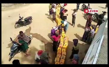 Embedded thumbnail for ဇူလိုင်လတွင်လည်း မိုးရွာသွန်းမှုမရှိသည့်အတွက် ပခုက္ကူနှင့် ညောင်ဦးနယ်တွင် သောက်သုံးရေ ရှားပါးမှု ကြုံတွေ့နေဆဲဖြစ်ပြီး Eleven Media Group နှင့်စေတနာရှင်များ ဆက်လက်ရေလှူဒါန်းနေရ