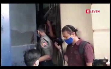 Embedded thumbnail for ပြီးခဲ့သည့်နှစ် ကရင်အာဇာနည်နေ့ အခမ်းအနားအား ဝန်းရံခဲ့သူ မစိန်ထွေးကို ငြိမ်းစုစီပုဒ်မ ၁၉ ဖြင့် ထောင်ဒဏ် ၁၅ ရက်ချမှတ် 