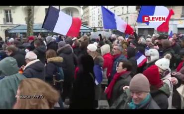 Embedded thumbnail for Yellow Vest ကို ဆန့်ကျင်ရန် red scarf ဆန္ဒပြသူ ၁၀၀၀၀ ကျော် ပါရီမြို့တွင် ချီတက်ဆန္ဒပြ 