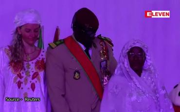 Embedded thumbnail for ကြားဖြတ်သမ္မတအဖြစ် ဂီနီ အာဏာသိမ်း စစ်တပ်ခေါင်းဆောင် ကျမ်းသစ္စာကျိန်ဆို