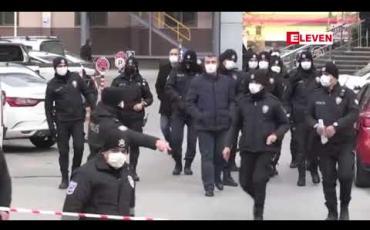 Embedded thumbnail for တူရကီတွင် Covid-19 လူနာများ ထားရှိသည့် ဆေးရုံအထူးကြပ်မတ်ဆောင်၌ မီးလောင်မှုဖြစ်ပွားခဲ့၍ လူနာ ရှစ်ဦးသေဆုံး 