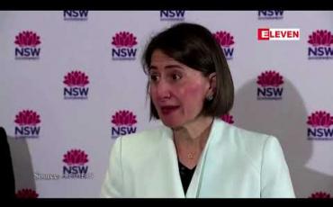 Embedded thumbnail for သြစတြေးလျနိုင်ငံ၊ ဆစ်ဒနီမြို့တွင် အစုလိုက်အပြုံလိုက် ကိုရိုနာဗိုင်းရပ်စ် ကူးစက်မှုသစ်ကြောင့် ကျန်းမာရေး သတိပေးချက်များ ထုတ်ပြန်ထားရပြီး လေကြောင်းခရီးစဉ်များလည်း ဖျက်သိမ်းထား 