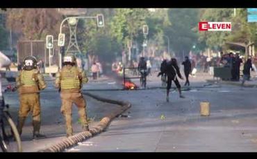 Embedded thumbnail for  ချီလီနိုင်ငံ မြို့တော်ဆန်တီယာဂိုတွင် ကန့်ကွက်ဆန္ဒပြမှုများ ဆက်လက်ဖြစ်ပေါ်ကာ လူသုံးဦး သေဆုံး (ရုပ်သံ)