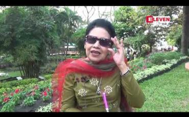 Embedded thumbnail for သမီးမို့မို့က အေးအေးဆေးဆေးနေတတ်သူမို့ နောက်ကနေတွန်းအားပေးရတယ် ဆိုတဲ့ တေးသံရှင်ဖြူသီ