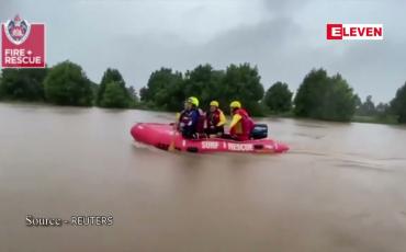 Embedded thumbnail for သြစတြေးလျတွင် မိုးသည်းထန်သဖြင့် ရေကြီးမှုဖြစ်ပွားကာ လူ ၁၈၀၀၀ ခန့် နေရာရွှေ့ပြောင်းခဲ့ရ