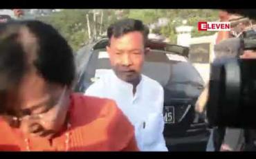 Embedded thumbnail for ရိုက်တာသတင်းထောက်နှစ်ဦး ထောင်ဖမ်းခံရခြင်းဖြစ်ကြောင်း တရားရုံးတွင် ထွက်ဆိုခဲ့သည့်ဒုရဲမှူး (ဟောင်း) မိ်ုးရန်နိုင် လွတ်မြောက် 