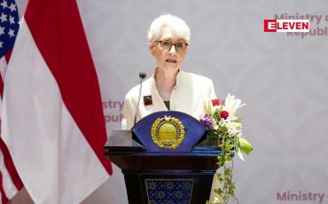 Embedded thumbnail for ကမ္ဘောဒီးယားတွင် တရုတ်၏ စစ်ရေးအရ တည်ရှိမှုကို စိုးရိမ်ကြောင်း အမေရိကန် ဒုတိယနိုင်ငံခြားရေးဝန်ကြီး ပြောကြား