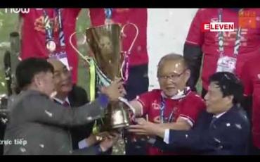 Embedded thumbnail for ဗီယက်နမ်က ၂၀၁၈ ဆူဇူကီးဖလား ဒုတိယအကျော့မှာ မလေးရှားကို အနိုင်ယူပြီး ဆူဇူကီးဖလားချန်ပီယံဆု ဒုတိယအကြိမ် သိမ်းပိုက် 