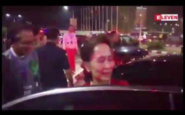 Embedded thumbnail for နိုင်ငံတော်၏ အတိုင်ပင်ခံပုဂ္ဂိုလ် လိုက်ပါလာသည့် ယာဉ်တန်းကို ဦးစားမပေးဘဲ အနှောင့်အယှက်ဖြစ်အောင် မောင်းနှင်ခဲ့သည့် ကိုယ်ပိုင်ကား ယာဉ်မောင်းအမျိုးသားအား ပုဒ်မ ၃ ခုဖြင့် အမှုဖွင့်ထားပြီး အာမခံပေးထား