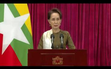 Embedded thumbnail for ရွေးကောက်ပွဲ ကျင်းပချိန်တွင် ပြည်သူများ ကျန်းမာရေးအရ လုံခြုံစွာ မဲပေးနိုင်ရေးအတွက် စီစဉ်ထားပြီး လေ့ကျင့်မှုများ ပြုလုပ်မည်ဟု နိုင်ငံတော်၏ အတိုင်ပင်ခံပုဂ္ဂိုလ် ပြောကြား 