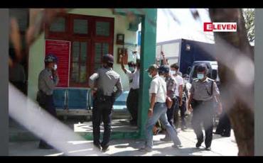 Embedded thumbnail for ဈေးချိုနာရီစင်ရှေ့ဆန္ဒပြရာတွင်ပါဝင်ခဲ့သည့်ကျောင်းသားငါးဦးကိုပခုက္ကူတက္ကသိုလ်တွင်းသို့ဝင်ရောက်ဖမ်းဆီး