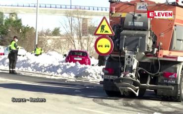 Embedded thumbnail for ဆီးနှင်းကျဆင်းသဖြင့် မက်ဒရစ်တွင် ကားများ ပိတ်ဆို့မှု ဖြစ်ပွား