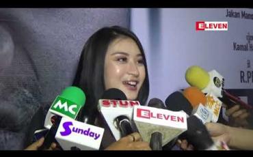 Embedded thumbnail for ချစ်သူများနေ့က ဘန်ကောက်မှာရှိနေတဲ့အကြောင်းနဲ့အချစ်ရေးကိုပြောပြလာတဲ့ သရုပ်ဆောင် ဝတ်မှုံရွှေရည် 