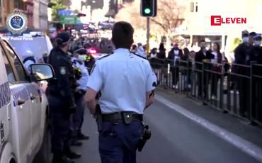 Embedded thumbnail for သြစတြေးလျတွင် လော့ဒေါင်းဆန့်ကျင်ရေးဆန္ဒပြမှုများဖြစ်ပွားခဲ့ပြီး လူ ၅၀ ကျော် ဖမ်းဆီးခံရ