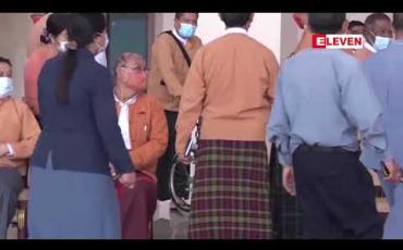 Embedded thumbnail for NLD ပါတီ၏ ၂၀၂၀ ရွေးကောက်ပွဲကြေညာစာတမ်းတွင် တပ်မတော် အနေဖြင့် ဒီမိုကရေစီ စံနှုန်းများနှင့်အညီ ပြည်သူရွေးချယ် တင်မြှောက်သည့် အစိုးရ၏ မူဝါဒအပေါ် ရပ်တည်ရန် ထည့်သွင်းဖော်ပြထား