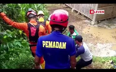 Embedded thumbnail for အင်ဒိုနီးရှား မြေပြိုမှုကြောင့် သေဆုံးသူ ၁၃ ဦးအထိ ရှိလာပြီး ၂၃ ဦး ပျောက်ဆုံးနေ 