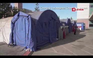 Embedded thumbnail for ကိုရိုနာဗိုင်းရပ်စ် အရေးပေါ်လူနာ များပြားနေသဖြင့် ကယ်လီဖိုးနီးယားရှိ ဆေးရုံများ မနိုင်မနင်း ဖြစ်လာ 