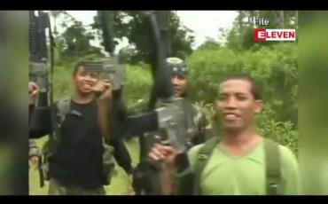 Embedded thumbnail for ဖိလစ်ပိုင်တွင် ဘုရားကျောင်းဗုံးခွဲတိုက်ခိုက်ခံရမှုနှင့်ပတ်သက်ပြီးသံသယရှိနေသည့် အဘူဆေယက်ဖ်အဖွဲ့ဝင် ငါးဦးအာဏာပိုင်များထံလာရောက်အဖမ်းခံ 