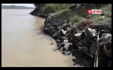 Embedded thumbnail for ဝေါမြို့နယ်အတွင်း စစ်တောင်းမြစ်ကမ်းပါးပြိုကျမှုများ ဖြစ်ပေါ်နေပြီး ကျေးရွာအများစုအတွက် အကူ အညီများ လိုအပ်နေ 