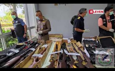 Embedded thumbnail for မြန်မာနိုင်ငံသို့ ပို့ဆောင်မည့်လက်နက်များ မြန်မာ-ထိုင်းနယ်စပ် ချင်းရိုင်ခရိုင် မယ်ဆိုင်မြို့တွင် ဖမ်းဆီးရမိ