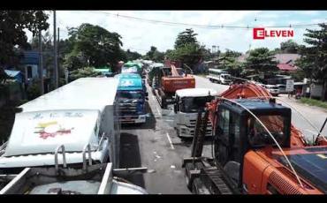 Embedded thumbnail for ကုန်တင်ယာဉ်မောင်းများနှင့် ယာဉ်နောက်လိုက်များ Rapid Antigen Test Kit ဖြင့် စစ်ဆေးခြင်းကို တစ်ဦးလျှင် ကျပ်နှစ်သောင်းသတ်မှတ်ထားရာမှ ယခုအခါ ကျပ်တစ်သောင်းသို့ လျော့ချစစ်ဆေး 