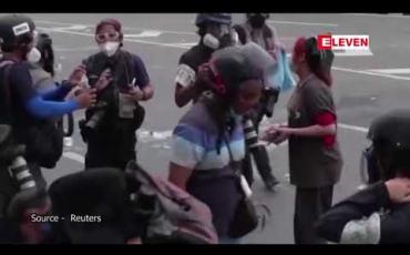 Embedded thumbnail for ထိုင်းတွင် ရဲတပ်ဖွဲ့က ဆန္ဒပြသူများအား ရော်ဘာကျည်များဖြင့်ပစ်ခတ်သဖြင့် လူ သုံးဦး ဒဏ်ရာရ