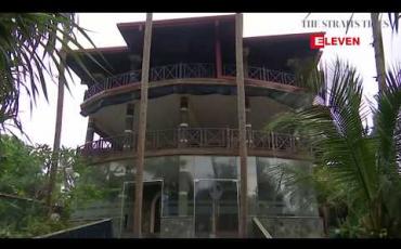 Embedded thumbnail for သီရိလင်္ကာနိုင်ငံတွင် လူ ၂၅၀ ကျော်သေဆုံးခဲ့သည့် ဗုံးခွဲတိုက်ခိုက်မှုများဖြစ်ပွားပြီးနောက် နိုင်ငံ၏ ခရီးသွားလုပ်ငန်းအကြီးအကျယ် ထိခိုက်ခဲ့ 