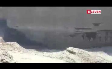 Embedded thumbnail for ဖားကန့်တွင်ကျောက်စိမ်းလုပ်ကွက်ကျင်းဟောင်း နွံကန်ပေါက်ကျမှုဖြစ်ပွားပြီးတစ်ဦးသေ ၄၅ ဦးပျောက်ဆုံးနေကြောင်း ကနဦး သိရ