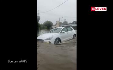 Embedded thumbnail for ဩစတြေးလျနိုင်ငံ အရှေ့ပိုင်းတွင် မိုးသည်းထန်စွာရွာသွန်းပြီး ရေလွှမ်းမိုးမှုများဖြစ်ပွား