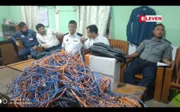 Embedded thumbnail for မဟာအောင်မြေကျောက်မျက်ရတနာ ရောင်းဝယ်ရေးစခန်းတွင် ခွင့်ပြုချက်မရှိပဲ ဝိုင်ဖိုင်ကြိုးတပ်ဆင်သည့် တရုတ်နိုင်ငံသားများကို စည်ပင်သာယာဥပဒေဖြင့် အရေးယူထား