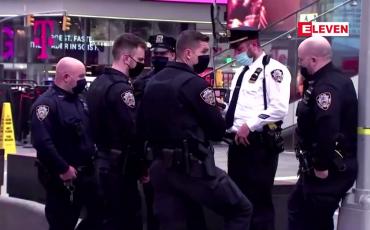 Embedded thumbnail for နယူးယောက်မြို့ရှိ Times Square ရင်ပြင်တွင် ပစ်ခတ်မှုဖြစ်ပွားခဲ့