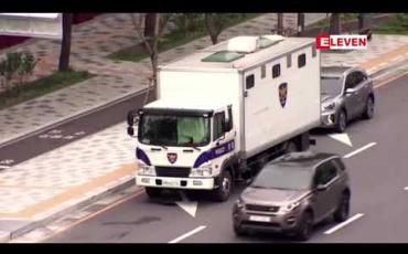 Embedded thumbnail for ကိုရိုနာဗိုင်းရပ်စ် ကူးစက်မှု မြင့်တက်နေသော်လည်း တောင်ကိုရီးယားနိုင်ငံ ဆိုးလ်မြို့တွင် အလုပ်သမားထောင်ချီ စုဝေးဆန္ဒပြ