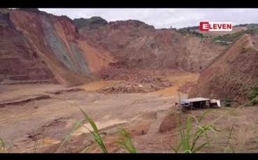 Embedded thumbnail for ဖားကန့်ဒေသ ဆိပ်မူအုပ်စုမှာကြီးမားသည့် မြေပြို ကြောင့် ၁၁ ဦးသေဆုံး၊ ပျောက်ဆုံးသူတွေ ဆက်လက် ရှာဖွေနေ
