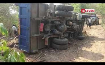 Embedded thumbnail for အင်းတော်မြို့နယ်တွင် လမ်းခင်းကျောက်များ သယ်ဆောင်လာသည့် ခြောက်ဘီးယာဉ် တစ်စီး တိမ်းမှောက်မှုကြောင့် လေးဦး သေဆုံး၍ ၁၁ ဦး ထိခိုက်ဒဏ်ရာ ရရှိ
