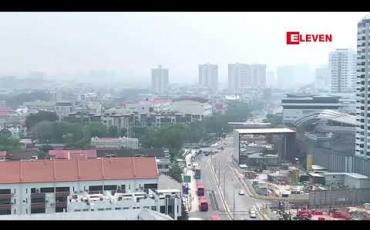 Embedded thumbnail for အင်ဒိုနီးရှား တောမီးများကို ရဟတ်ယာဉ်ပေါ်မှ ရေပူဖောင်းများ သွန်ချကာ ငြှိမ်းသတ်နေ
