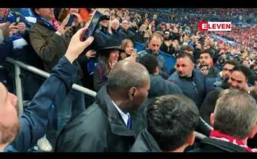 Embedded thumbnail for ပြင်သစ်ဖလားဗိုလ်လုပွဲတွင် ရှုံးနိမ့်ခဲ့ပြီးနောက် ဓာတ်ပုံရိုက်ရန်ကြိုးပမ်းသူပရိသတ်တစ်ဦးကို နေမာ ရန်ရှာခဲ့