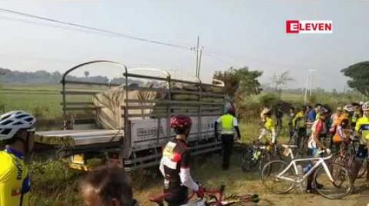 Embedded thumbnail for ပုဂံ Road Race တာဝေးစက်ဘီးစီးပြိုင်ပွဲ ပထမနေ့ ကျင်းပနေစဉ် အတွင်း ဒိုင်တစ်ဦး ယာဉ်တိုက်မှုဖြစ်ကာ သေဆုံး မူကြောင့် ပြိုင်ပွဲ ကို ရပ်နားထား