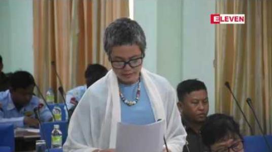 Embedded thumbnail for ဧရာဝတီတိုင်းအတွင်း အခြေခံပညာကျောင်း အဆောက်အဦများ ဆောက်လုပ်ရန် တင်ဒါခေါ်ယူရာတွင် လျှောက်ထားသူ မရှိသည့် ကျောင်းများစွာရှိနေပြီး ဘက်ဂျက် ပြန်လည်အပ်နှံ ရမှုများ ရှိနေဟု ဆို 