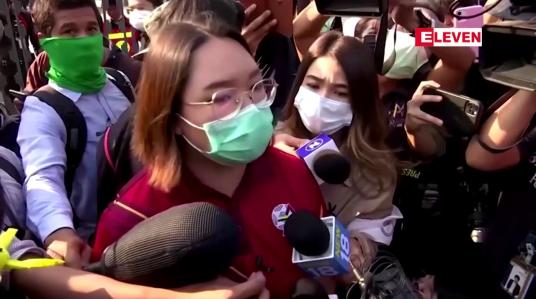 Embedded thumbnail for အယုံအကြည်မရှိအဆိုကို ထိုင်းဝန်ကြီးချုပ် ပရာယွတ်ချန်အိုချာ ကျော်လွှားခဲ့ပြီးနောက် ဆန္ဒပြသူများ စုရုံး