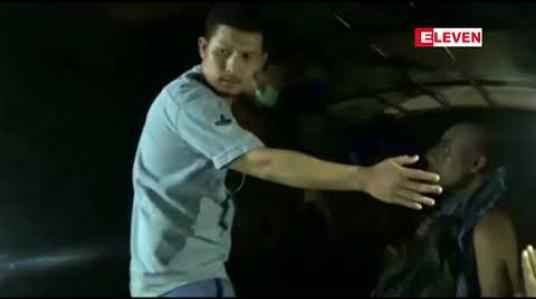 Embedded thumbnail for အင်ဒိုနီးရှားအာဏာပိုင်များကအဆောက်အအုံတစ်ခုထဲပိတ်လှောင်ခံထားရသည့် ဘင်္ဂလားဒေ့ရှ်နိုင်ငံသား ၁၉၃ ဦးကိုနေရပ်ပြန်ပို့မည်