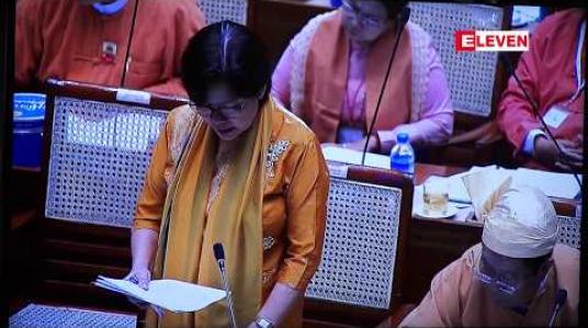 Embedded thumbnail for ကမ်းနားလမ်းသစ်တွင် ကွန်တိန်နာယာဉ်များ ယာဉ်စည်းကမ်းမလိုက်နာမှုကြောင့် ယာဉ်ကြောပိတ်ဆို့မှု၊ ယာဉ်ထိခိုက်မှုနှင့် လူသေဆုံးမှုများရှိနေသဖြင့် သက်ဆိုင်ရာက ကြပ်မတ်ရန် ရန်ကုန်တိုင်းလွှတ်တော်ကိုယ်စားလှယ် တိုက်တွန်း 