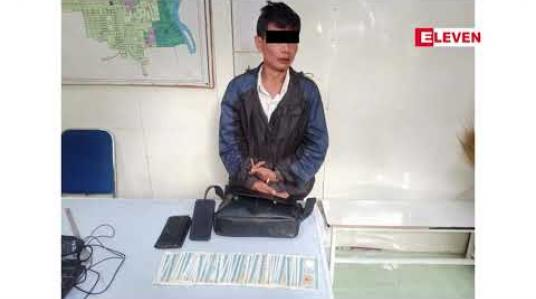 Embedded thumbnail for ဖုန်း အဟာင်းများလိုက်လံ ဝယ်ယူသူ ထံ မှ ကျပ် တစ်သောင်းတန်ငွေ စက္ကူ အတု များ ဖမ်းဆီးရမိခဲ့